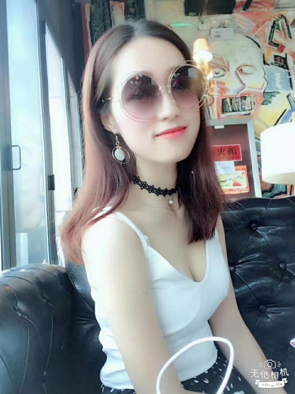 蕓兒的第一张照片--基隆闪婚服务中心