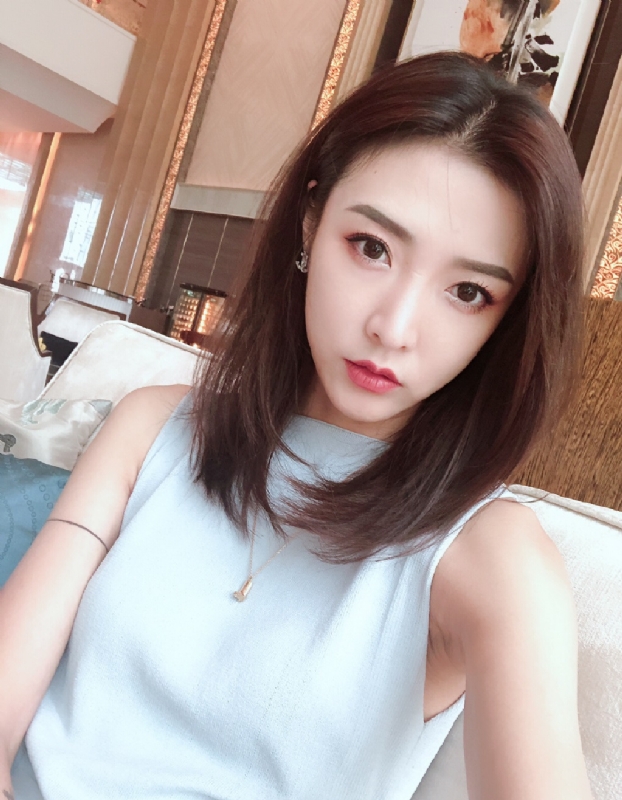 嘉嘉的第一张照片--基隆闪婚服务中心
