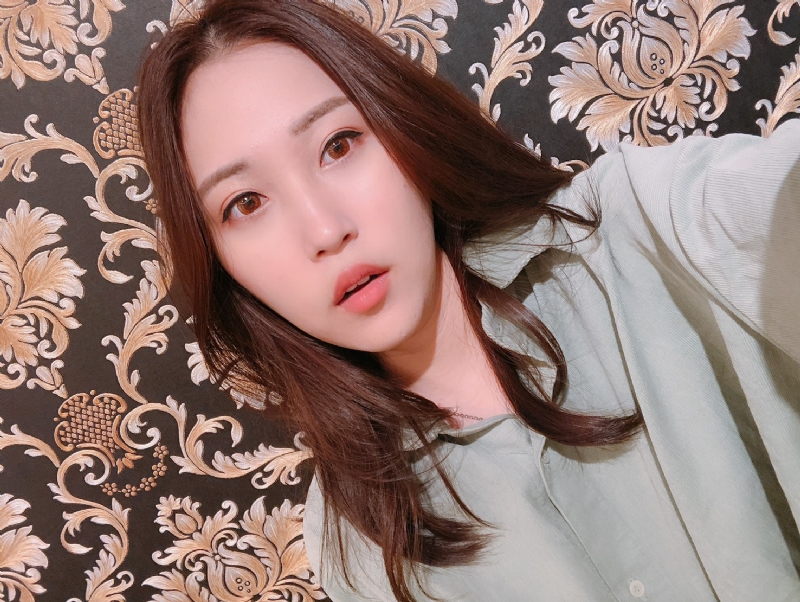 張婕兒的第一张照片--基隆闪婚服务中心
