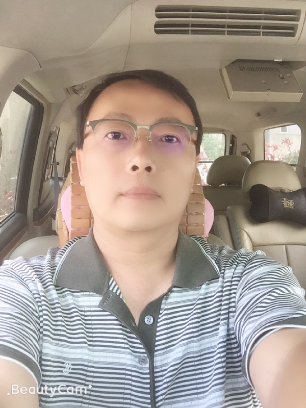 棄天帝的第一张照片--基隆闪婚服务中心