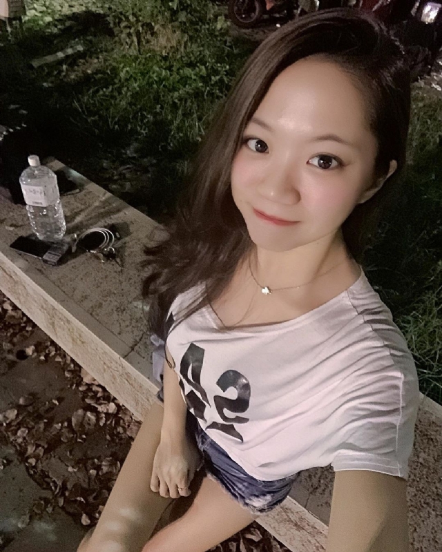 欣欣的第一张照片--基隆闪婚服务中心