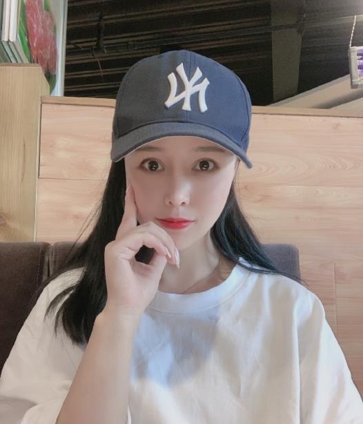小鱼儿的第一张照片--基隆闪婚服务中心