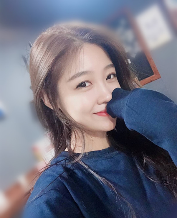 惜霜的第一张照片--基隆闪婚服务中心