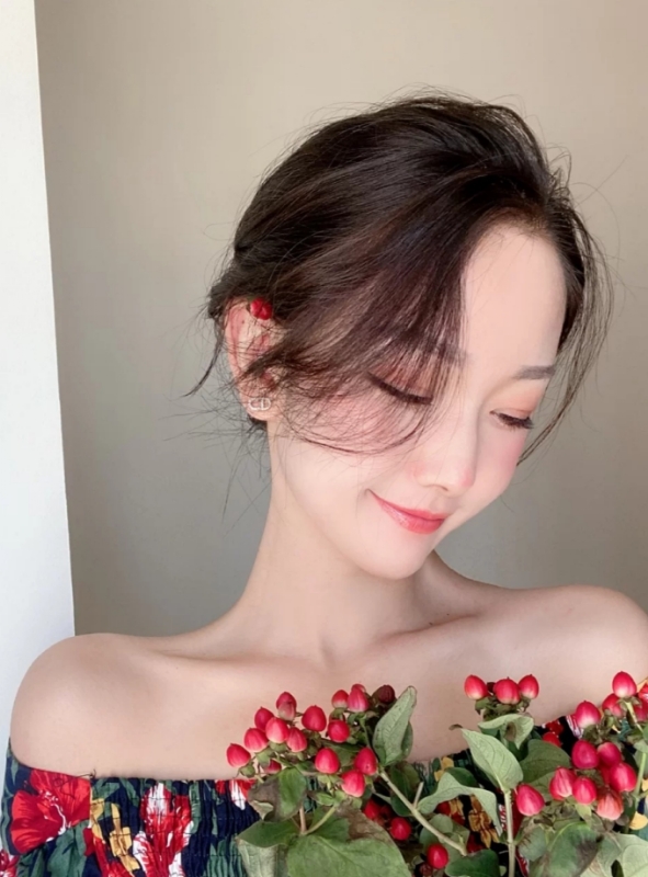 小诗vanessa的第二张照片--基隆闪婚服务中心
