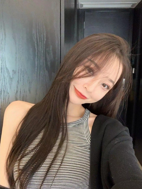 姗姗的第一张照片--基隆闪婚服务中心