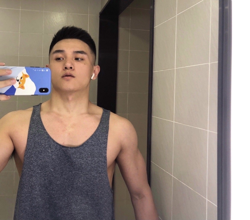 李文亮的第一张照片--基隆闪婚服务中心