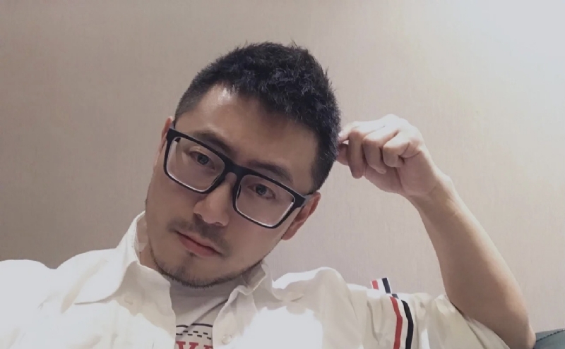 铭哲的第一张照片--基隆闪婚服务中心