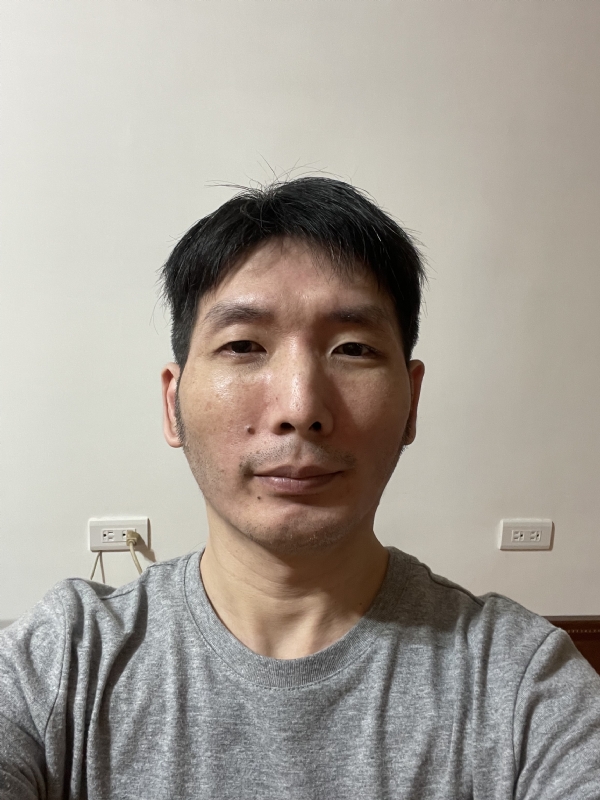 小成的第一张照片--基隆闪婚服务中心