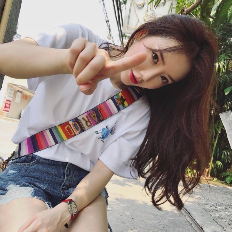 Lisa的第一张照片--基隆闪婚服务中心