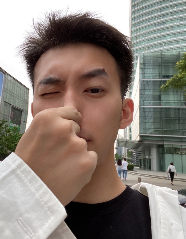 绝世大冤种的第四张照片--基隆闪婚服务中心